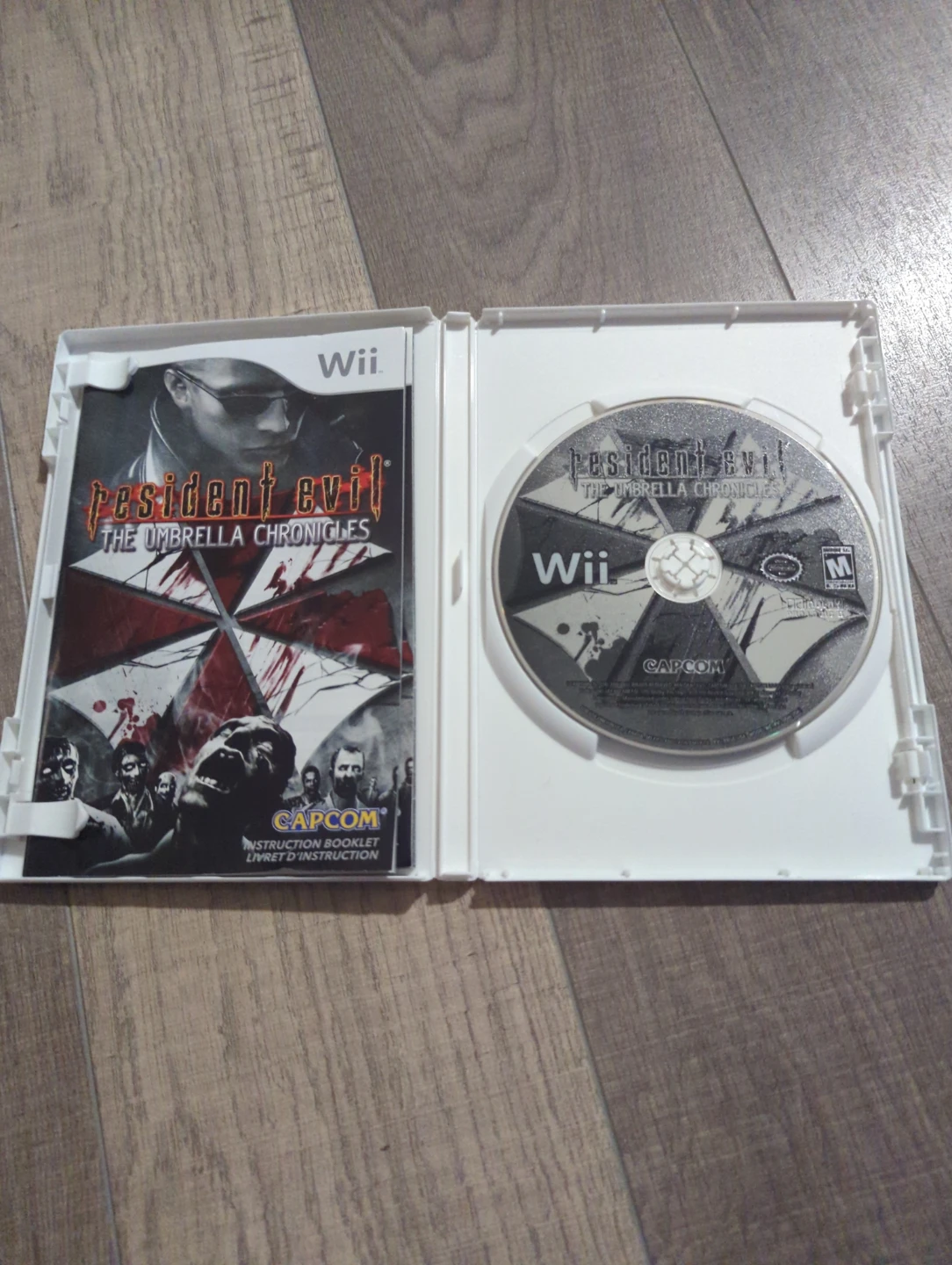 Resident Evil: The Umbrella Chronicles for Wii - photo 2