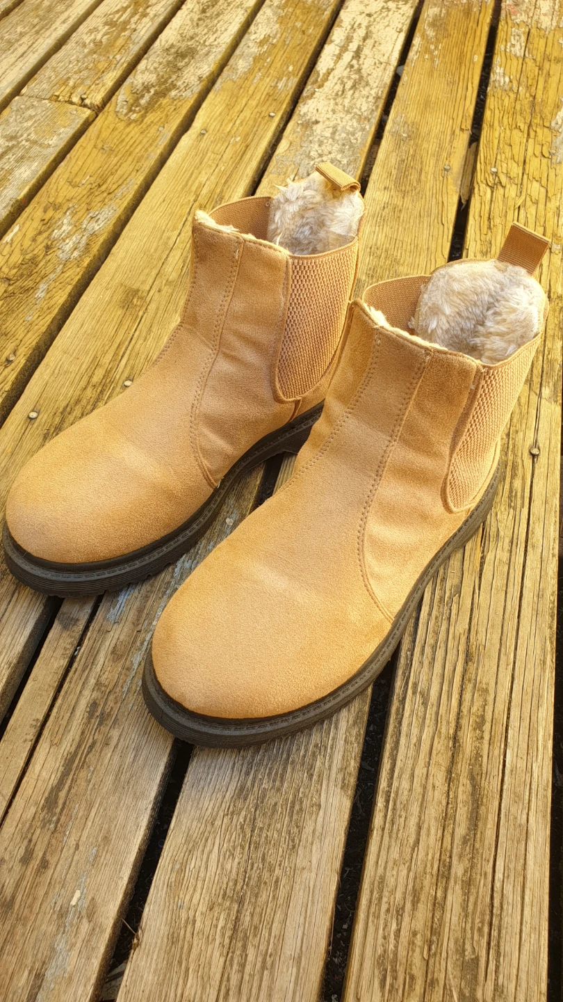 Tan Suede Chelsea Boots with Fur Lining
