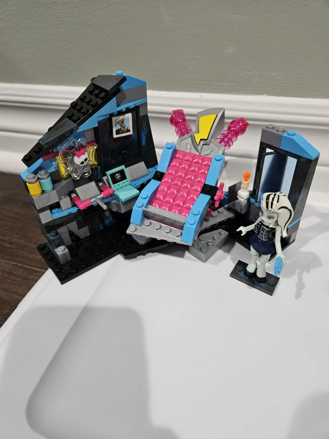 Monster High Electrifying Room Playset