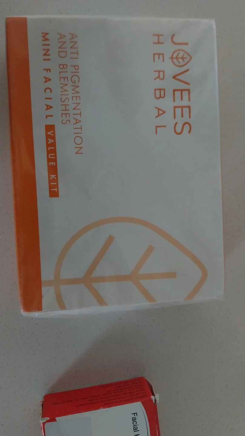 Facial kit