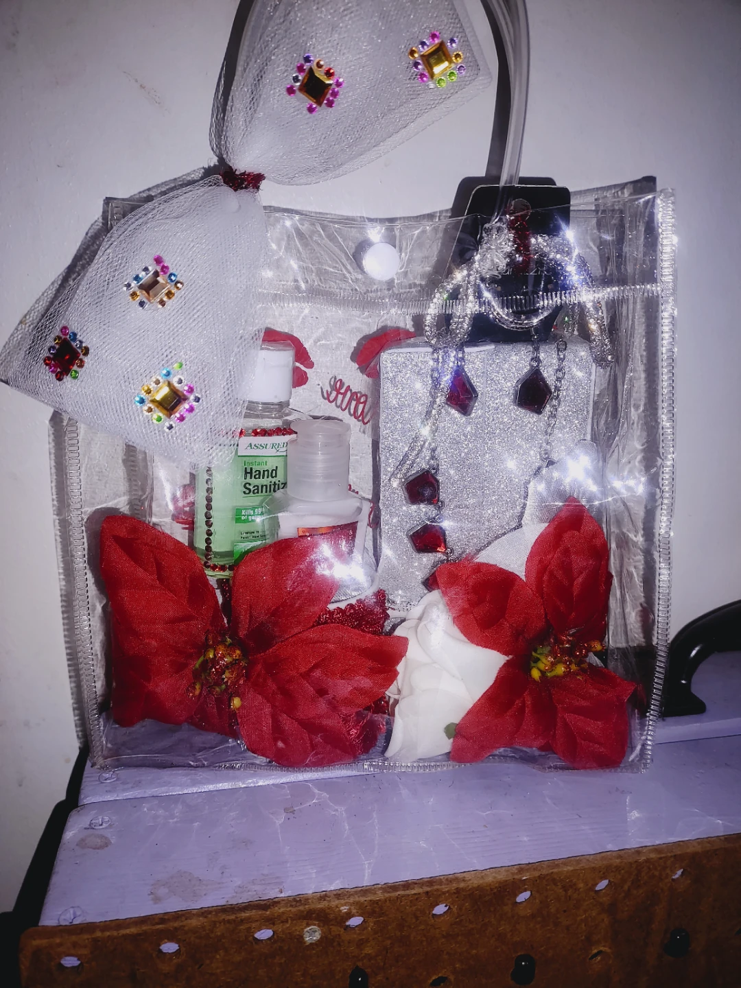 🌱Jewelry Gift Bag & other goodies Great for women and teens new - photo 5