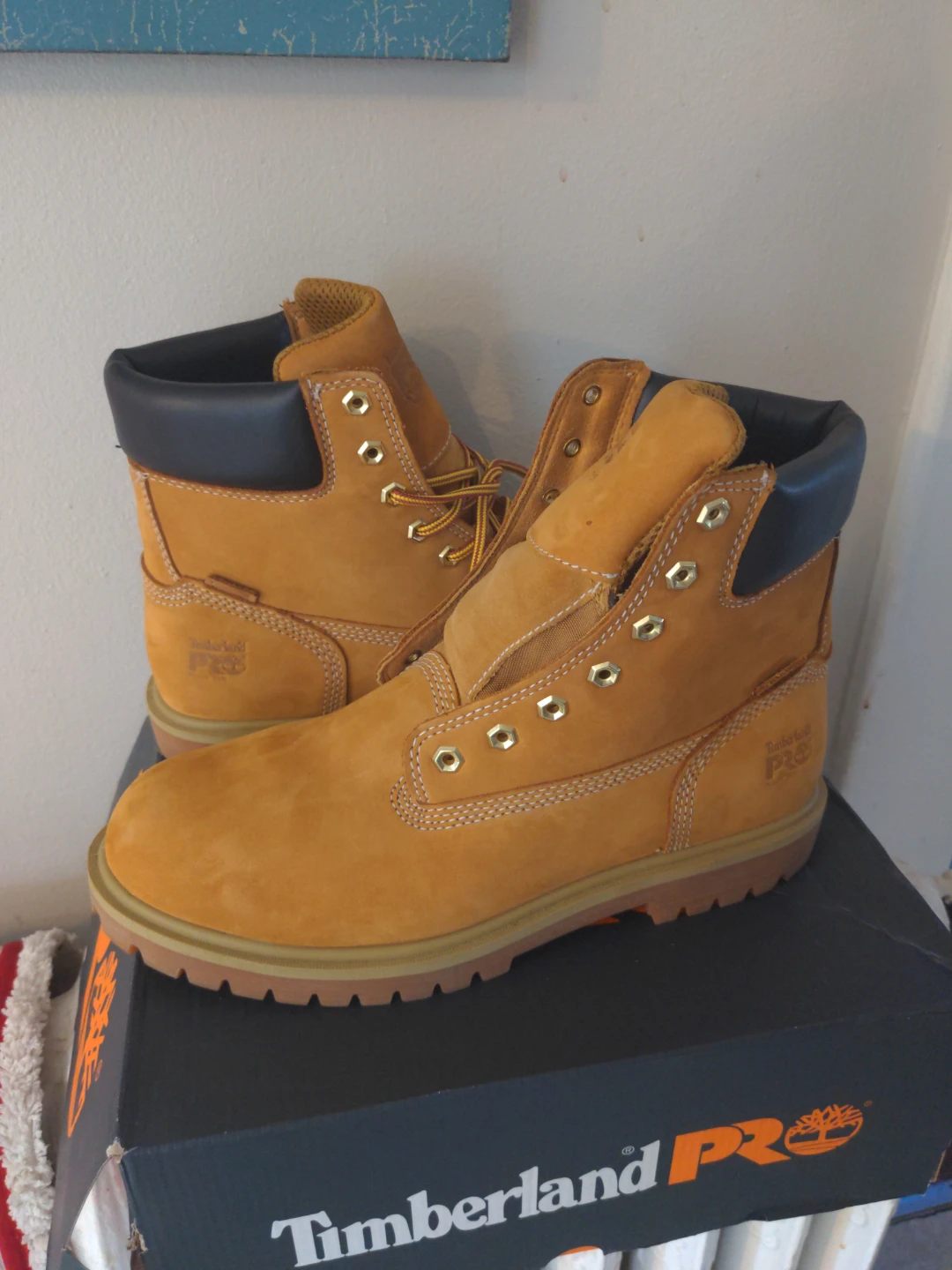 Timberland PRO Men's Waterproof Boots missing one shoe laces - photo 5