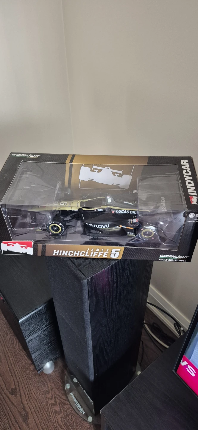 Greenlight James Hinchcliffe #5 IndyCar 1:18 Adult Collectible
