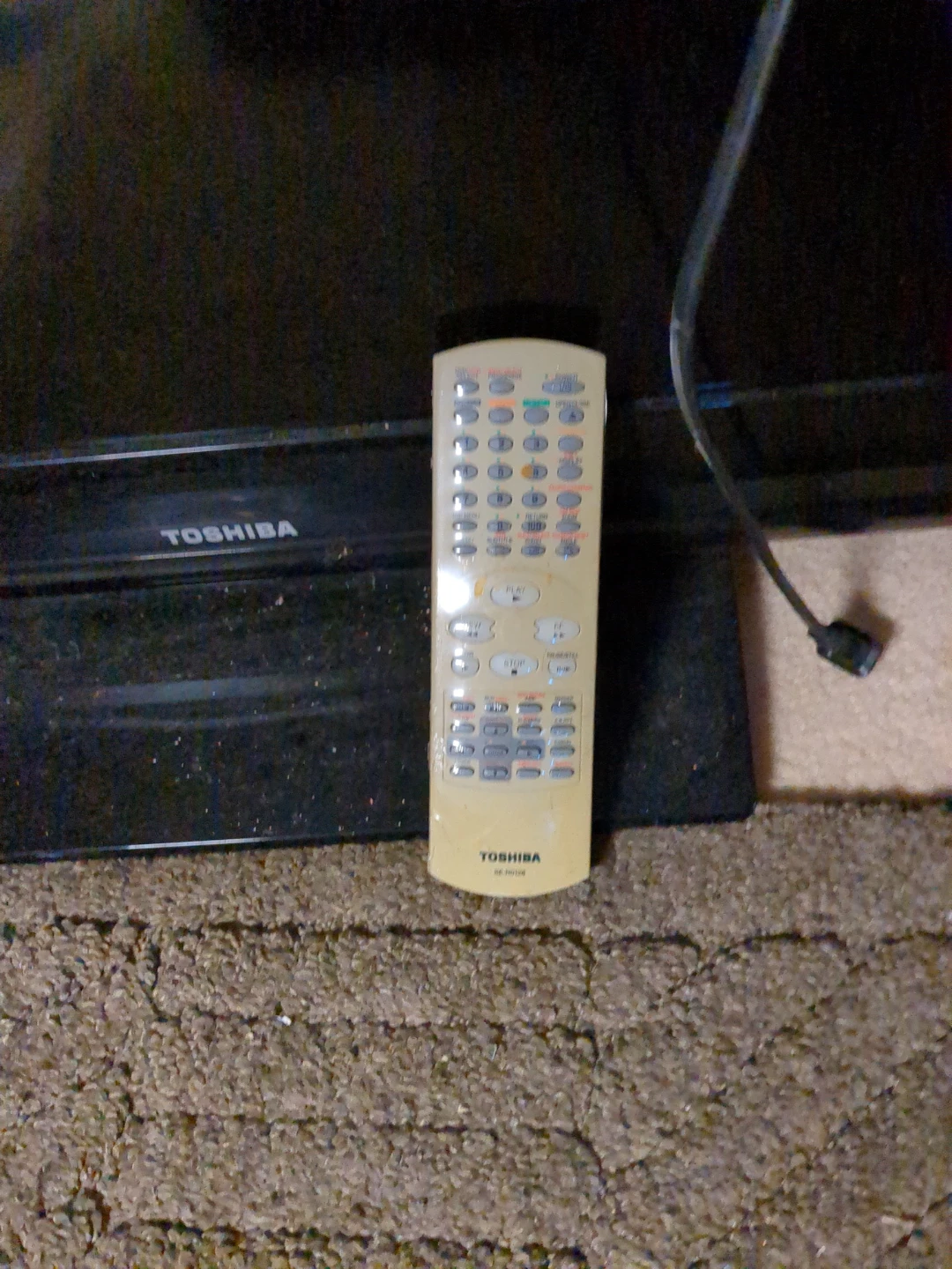 Toshiba 40 inch TV - photo 3