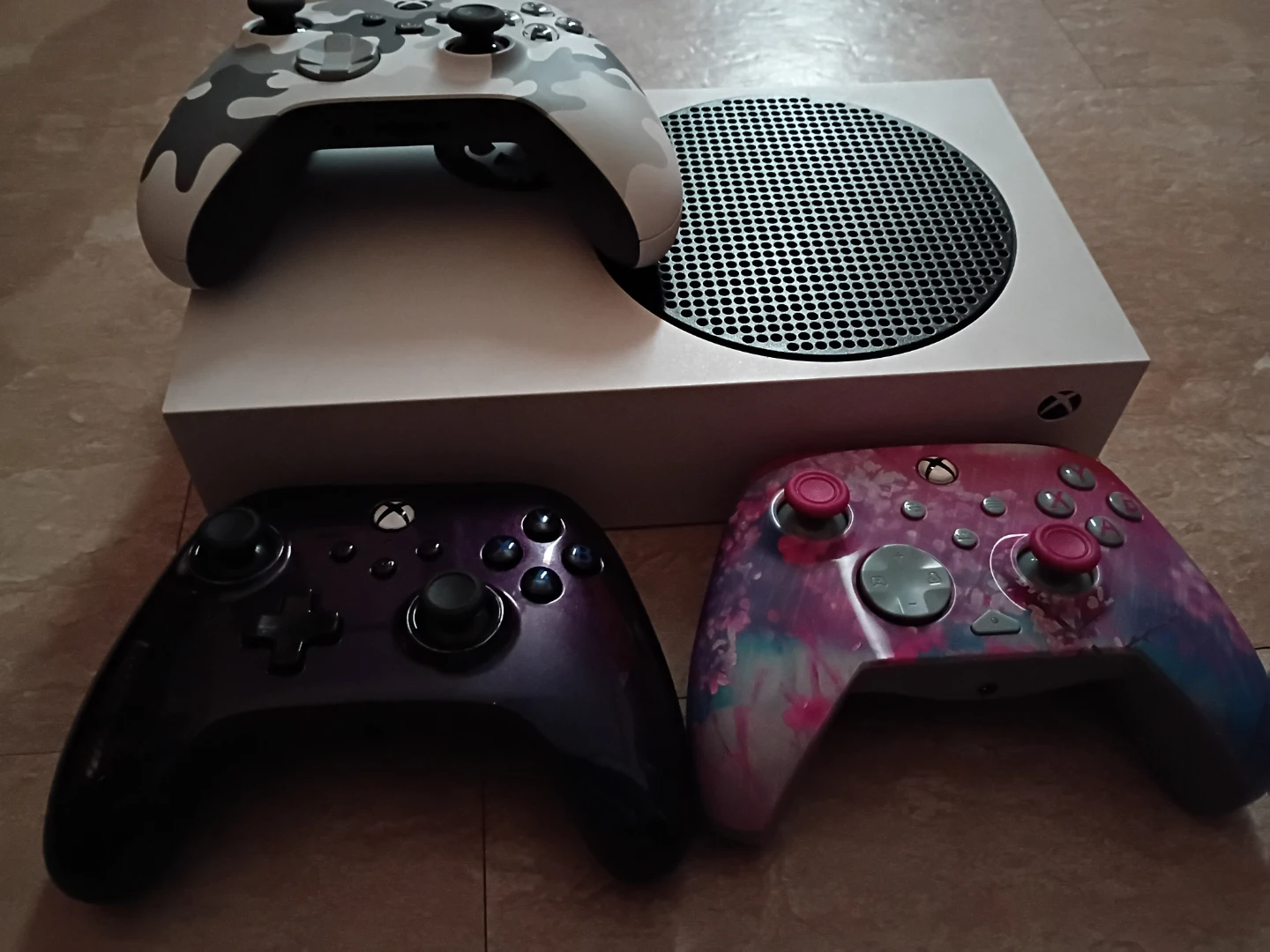 Xbox Series S Console with 3 Controllers - photo 4