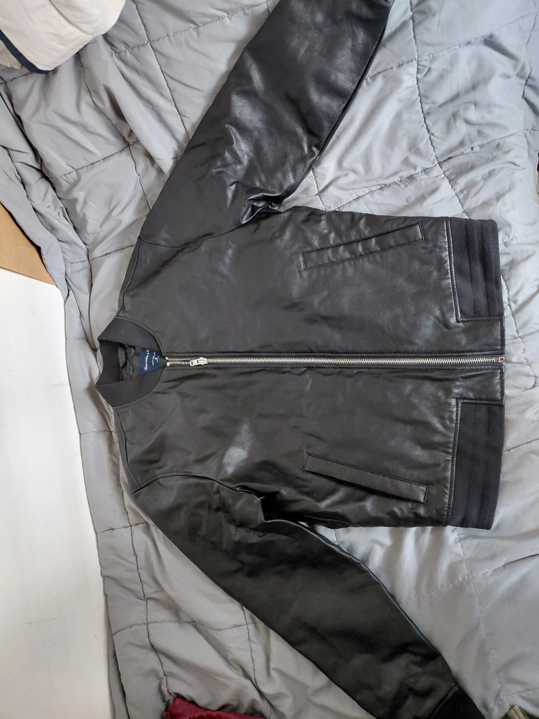 Abercrombie & fitch Bomber Jacket Faux Leather Black - photo 2