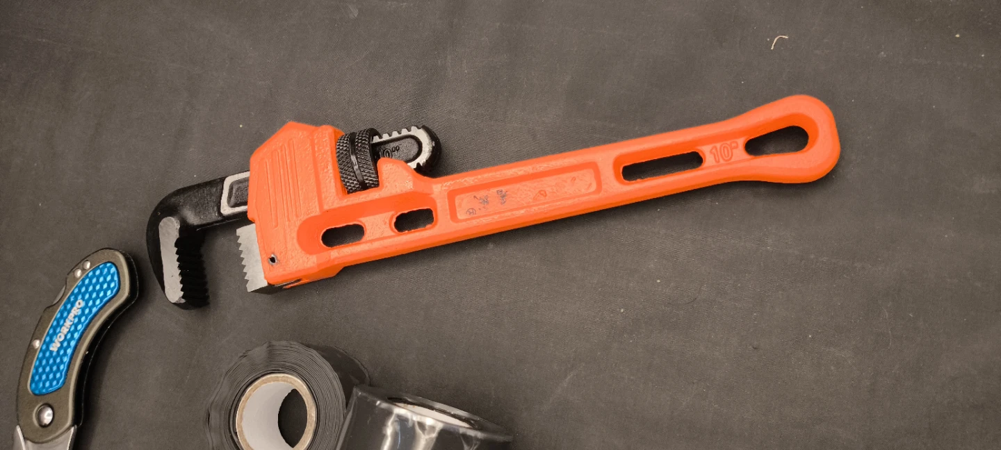 Leak Repair Kit PRO | 2× Pipe Wrench 10” + 4× Self Fusing Tape - photo 5