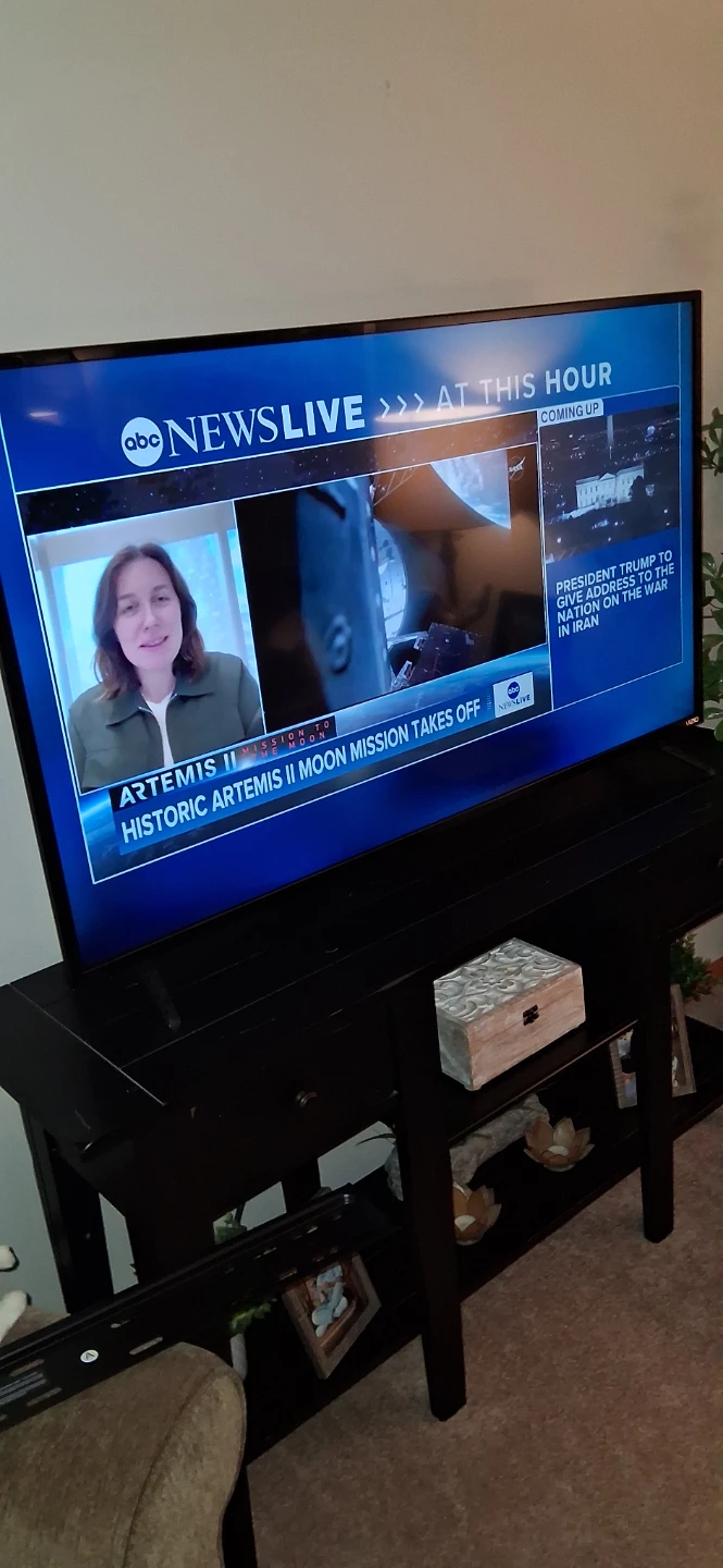 50" VIZIO TV - photo 2