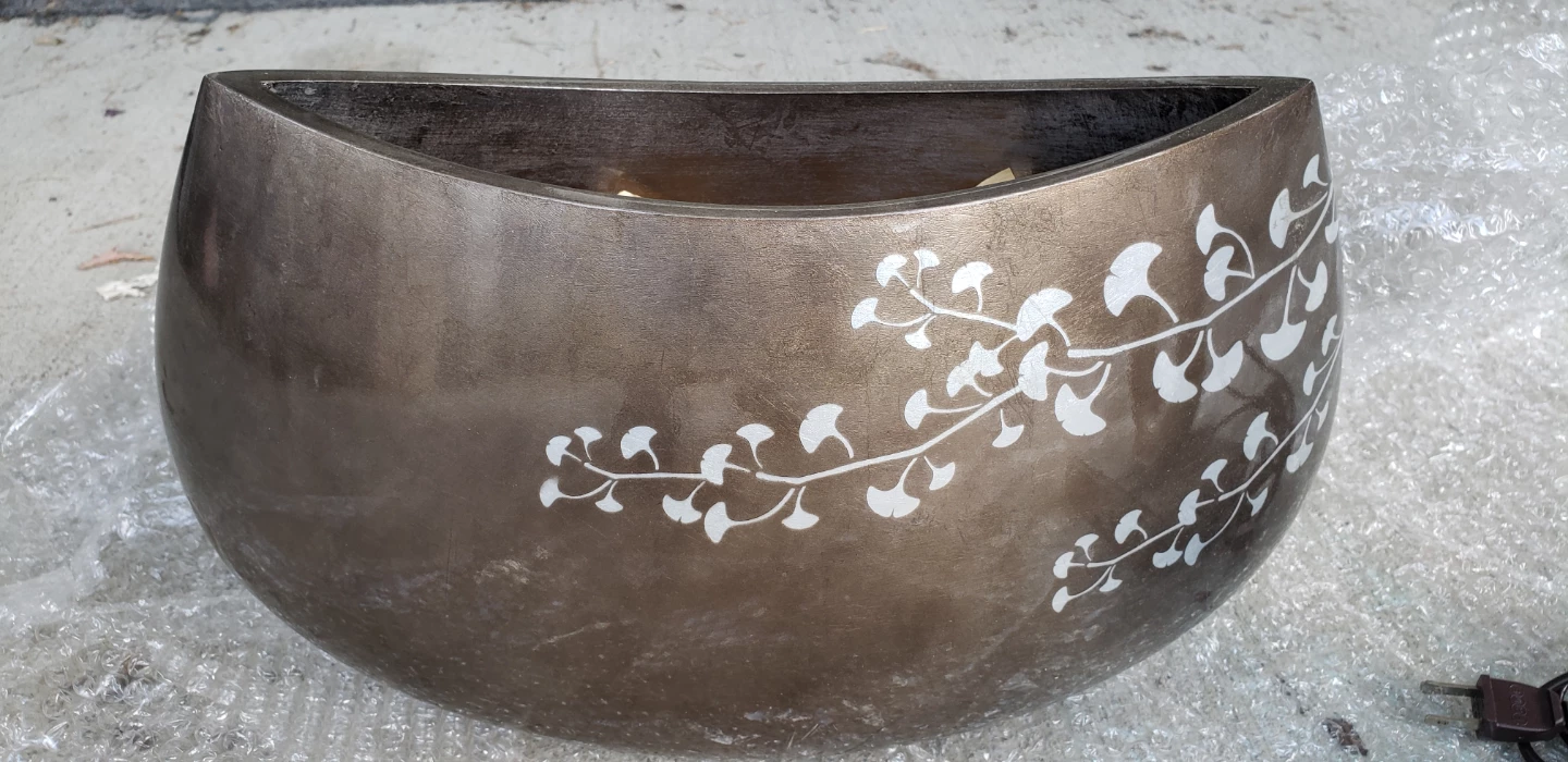 Decorative Vase with Ginkgo Leaf Design