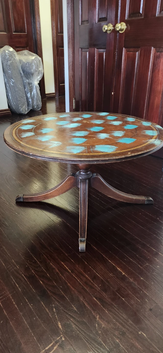 Round Pedestal Accent Table - photo 2