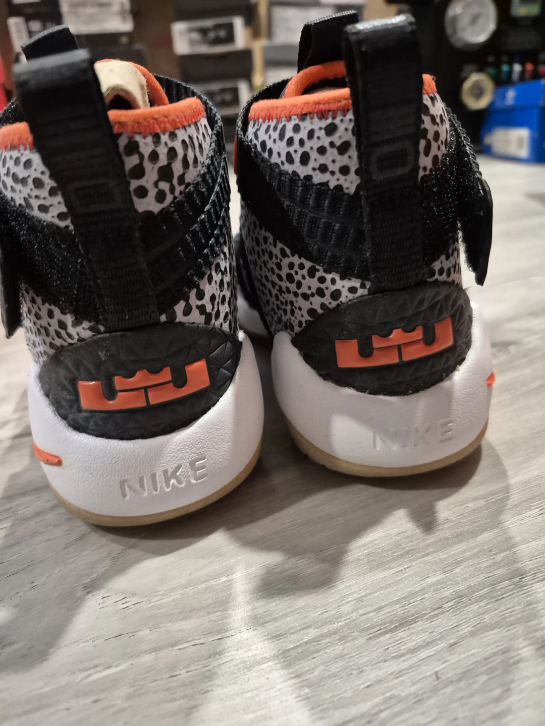 [NEW] Nike Lebron Soldier XI SFG PS Youth Basketball Shoes 11.5C - photo 4