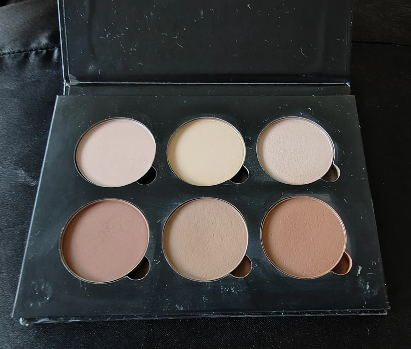Anastasia Beverly Hills Contour Kit Light to Medium