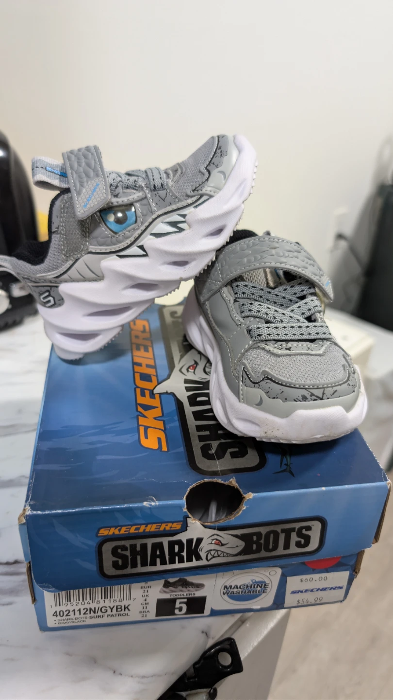 Skechers Toddler Shoes - Size 5 - 11CM