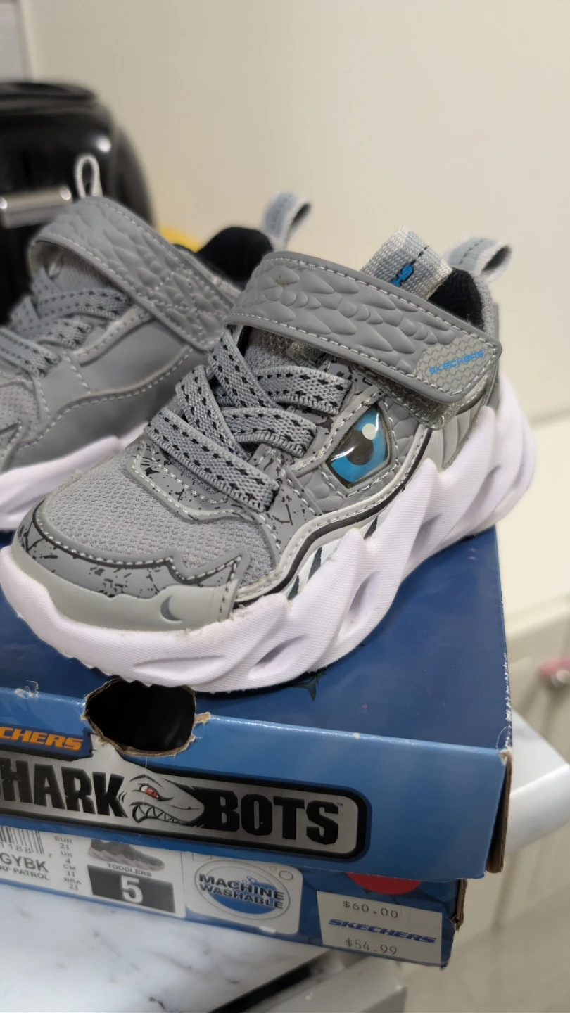 Skechers Toddler Shoes - Size 5 - 11CM - photo 3
