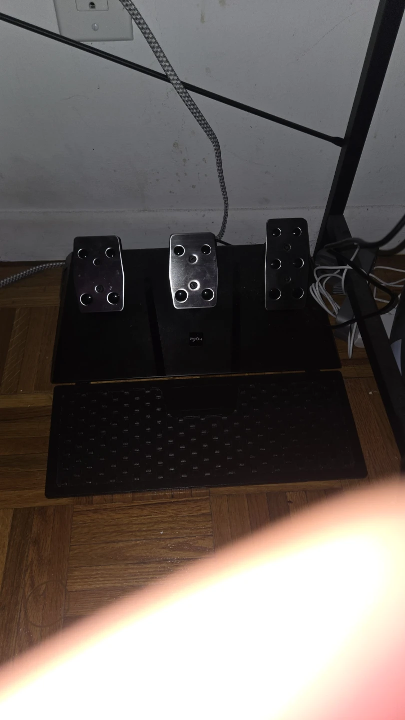 [Needs to go by May 8] PXN V9 Gen 2 Racing Wheel with Pedals - photo 4