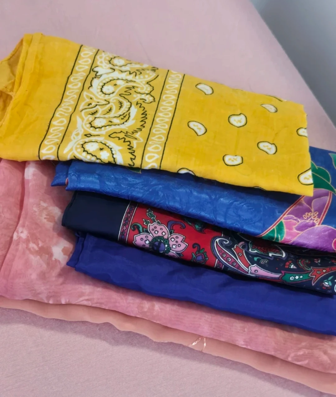 Set of 6 stylish scarves 💃