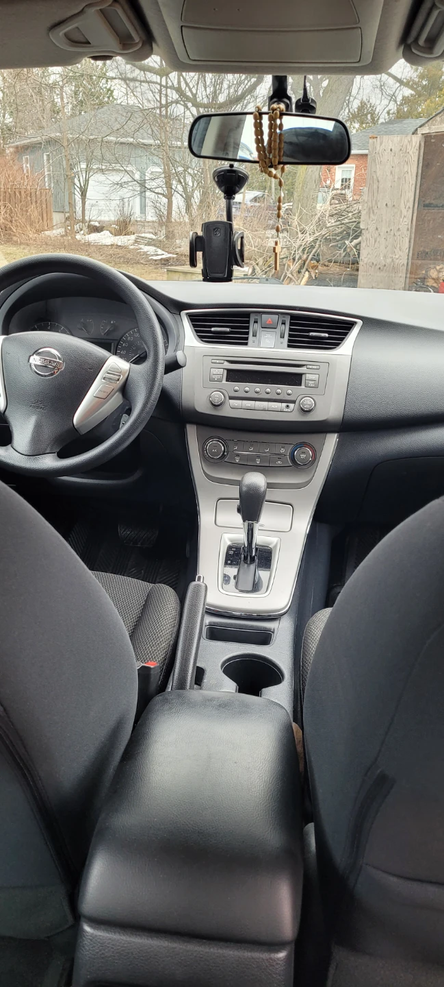 Nissan Sentra used car - photo 3
