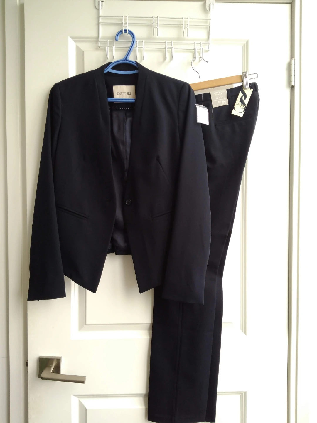 Smart Set Women's Navy Blue Blazer and Pants Suit - Size 4