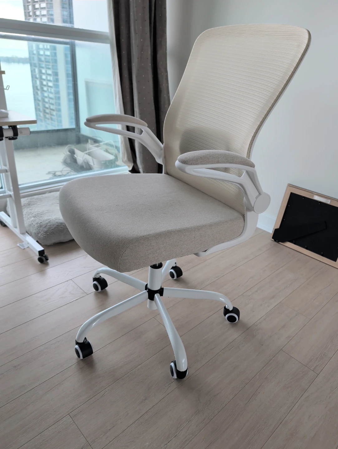 Ergonomic Office Chair - Cream - photo 2