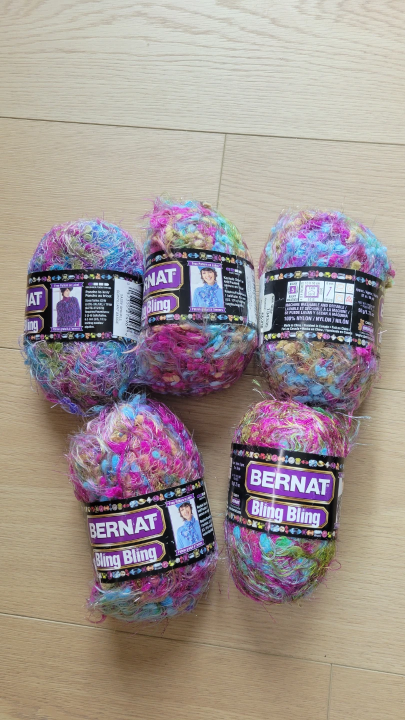 5 x Bernat Bling Bling Yarn Balls