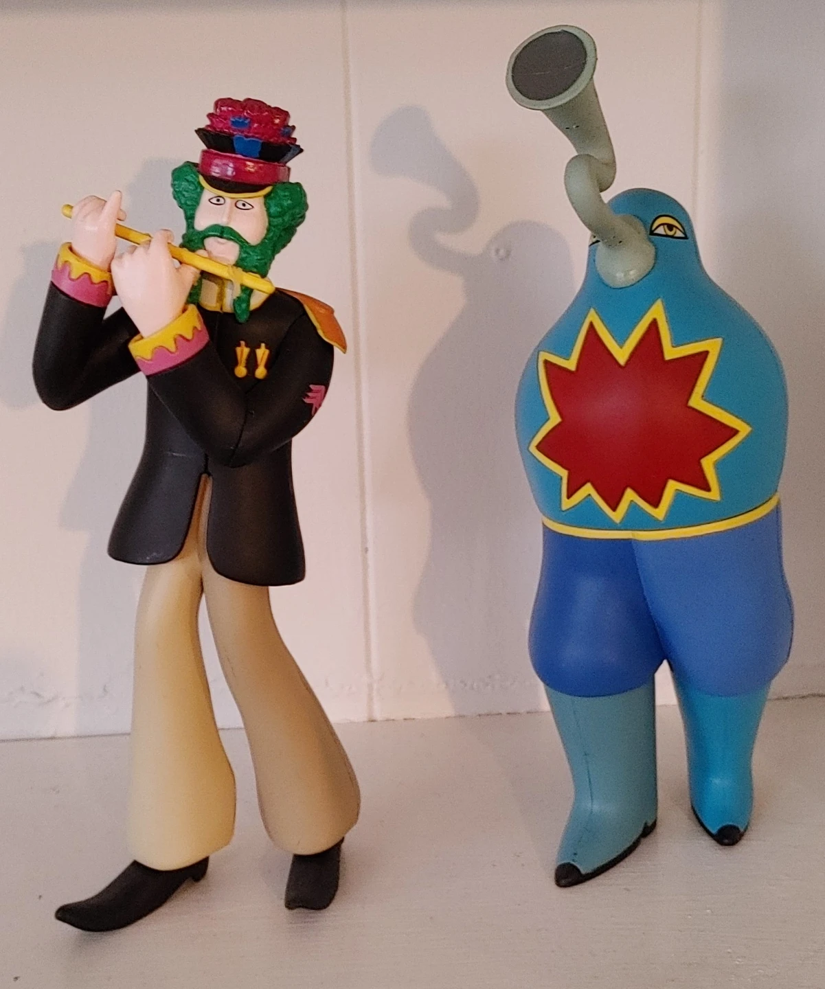 Beatles Yellow Submarine Figures and t shirt