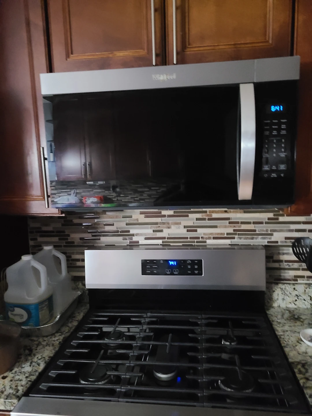 Whirlpool Stainless Steel Gas Range and Microwave Set - photo 4