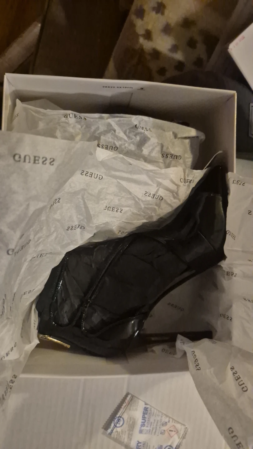 Guess Women's Black Patent Sella Heeled Sandals Size 7M - photo 2