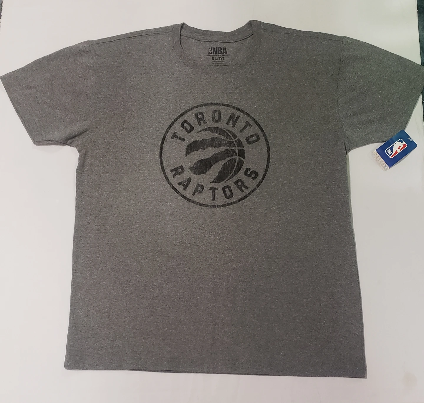 Brand new Mens Toronto Raptors Gray Shirt Size XL