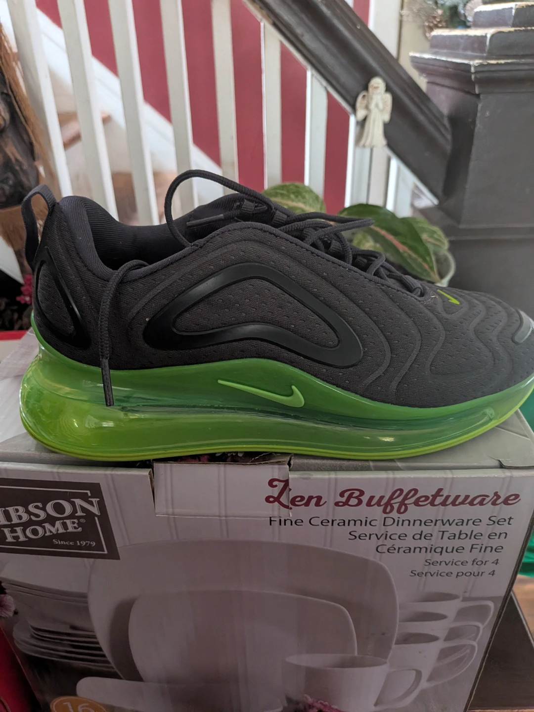 Nike Air Max 720 Shoes Black/Green