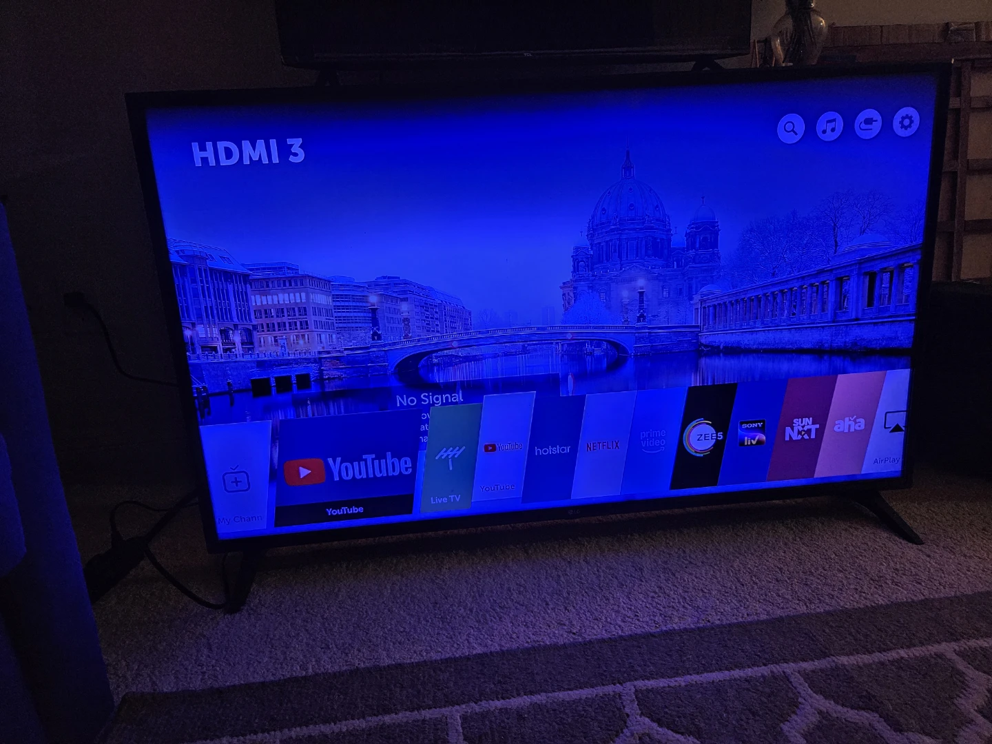 LG Smart TV - photo 3