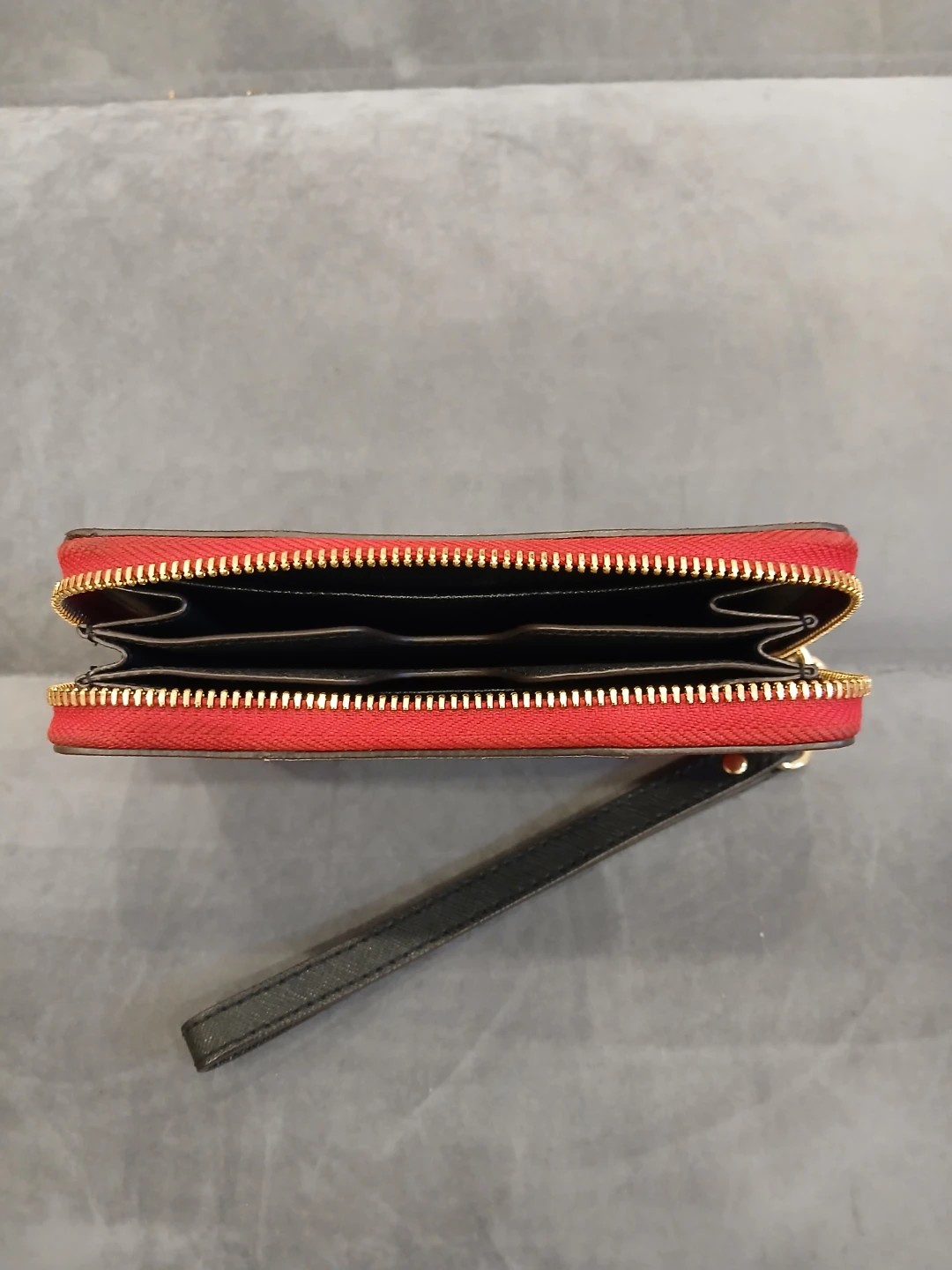Micheal Kors Red & White Wallet - photo 3