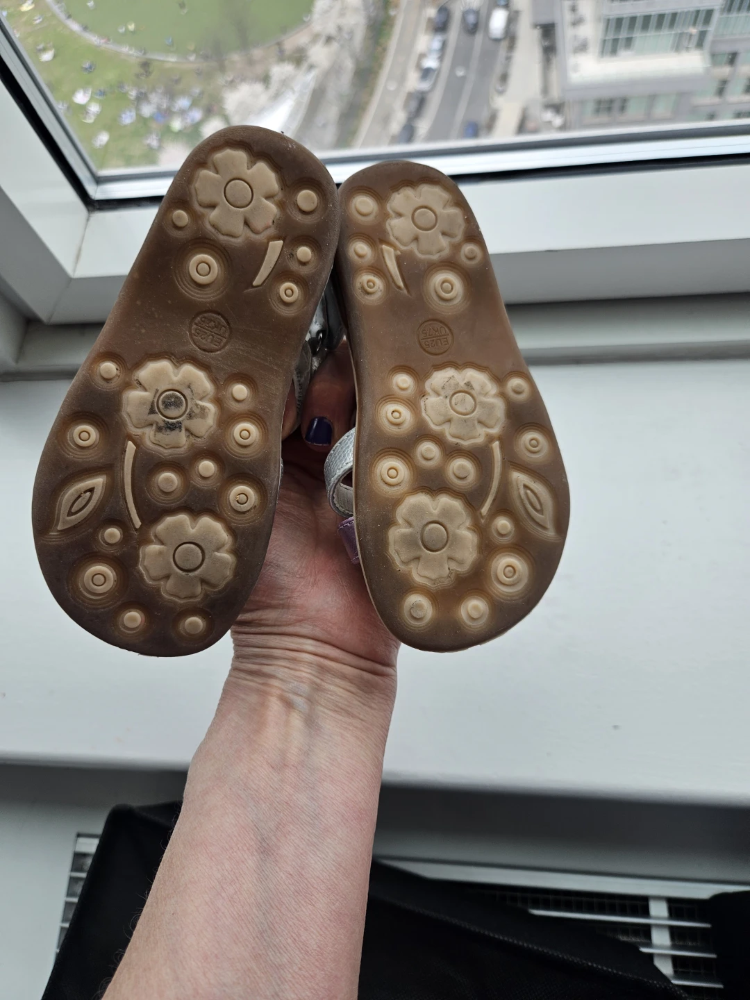 Toddler sneakers and sandals - photo 5