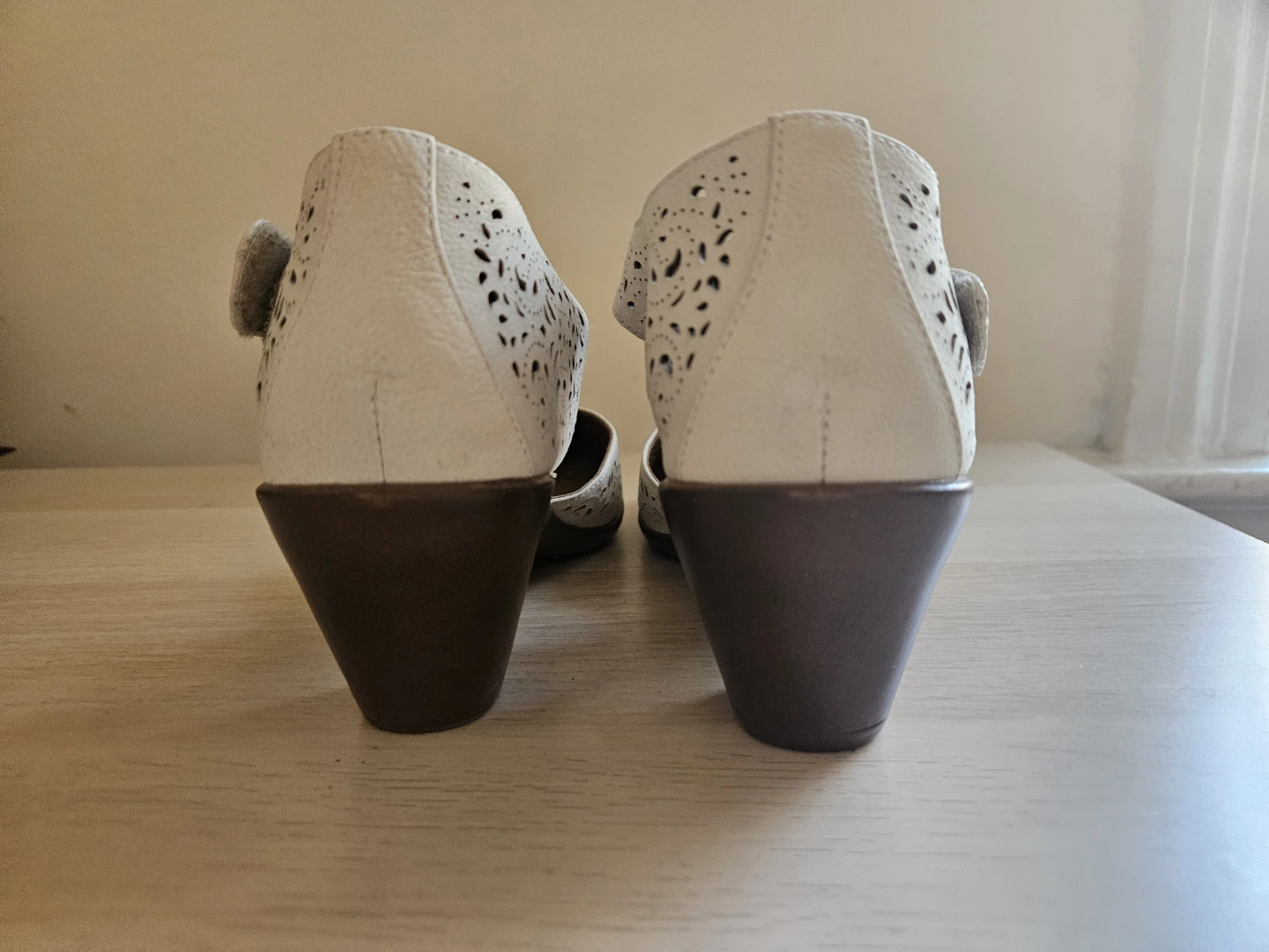 Easy Spirit Women's White Cutout Ankle Strap Heels - photo 3