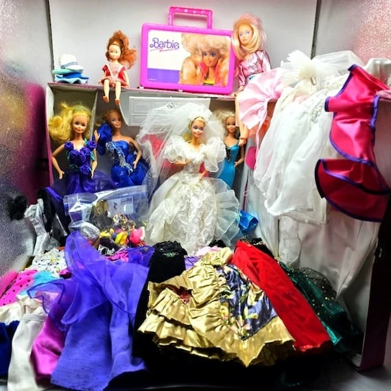WANTED: Barbie Clothes & Dolls