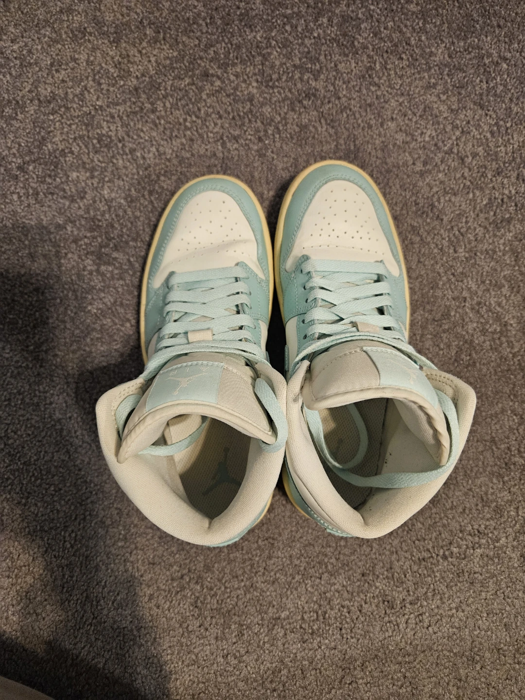 Nike Air Jordan 1s High Top Women's - photo 3