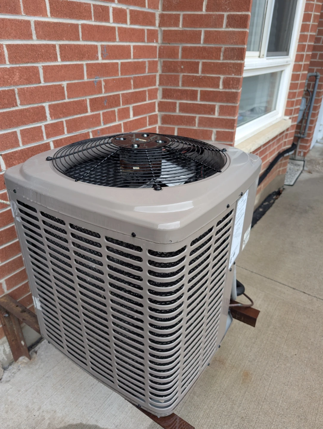 York Air Conditioner Condenser YCJ D18S41S1A - photo 2