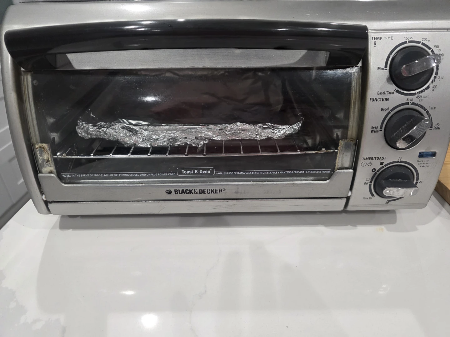 BLACK+DECKER Toast-R-Oven