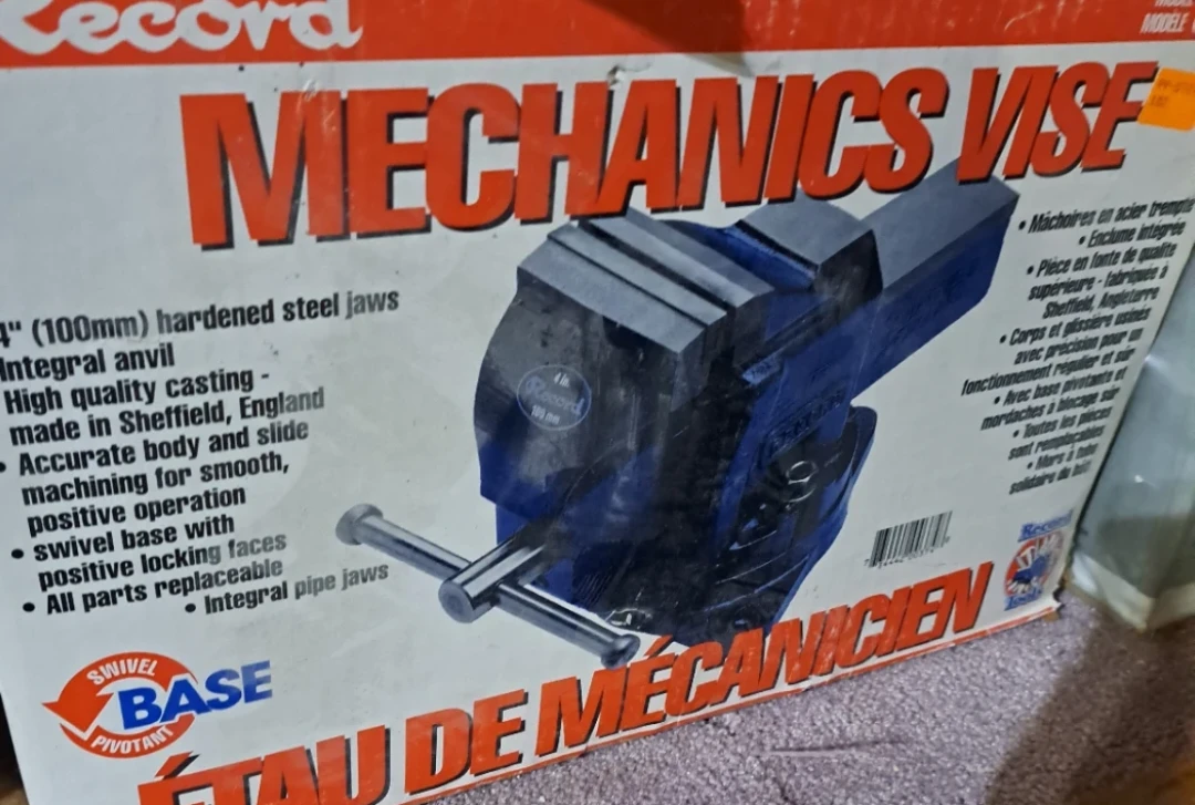 Mechanics Vise with 4" hardened steel jaws