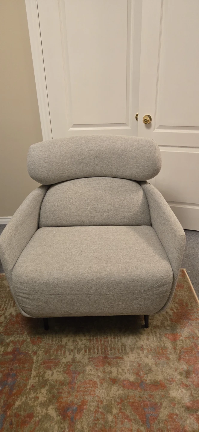 Accent chair