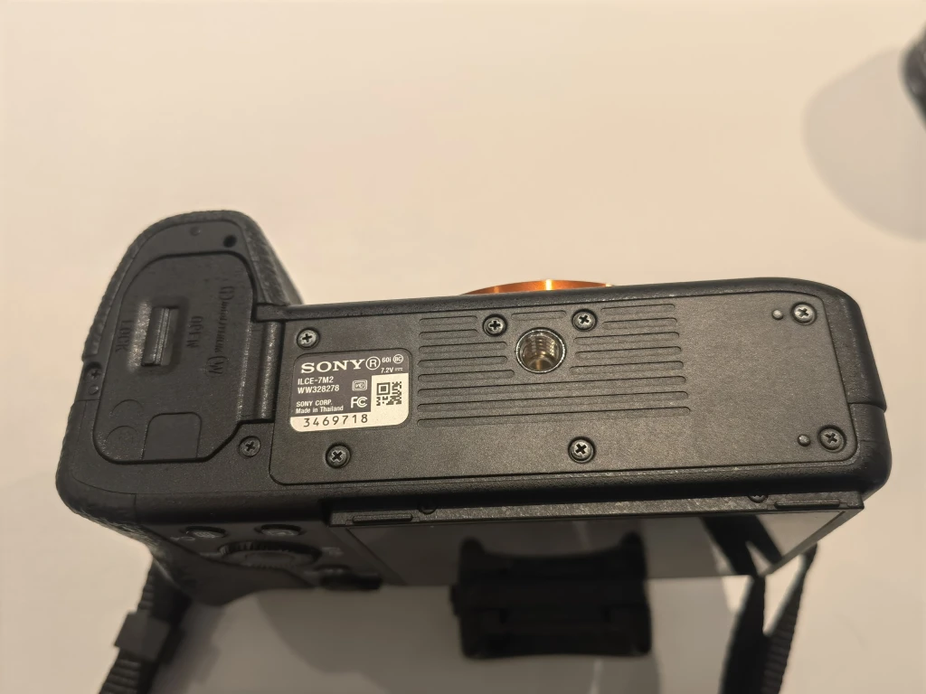 Sony Alpha a7 II Mirrorless Camera with 28-70mm Lens - photo 4
