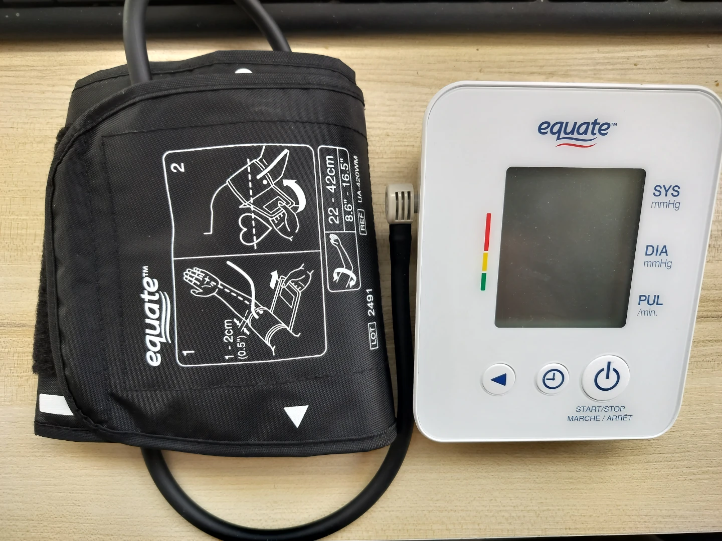 Equate Blood Pressure Monitor 4000 Series – Excellent Condition!