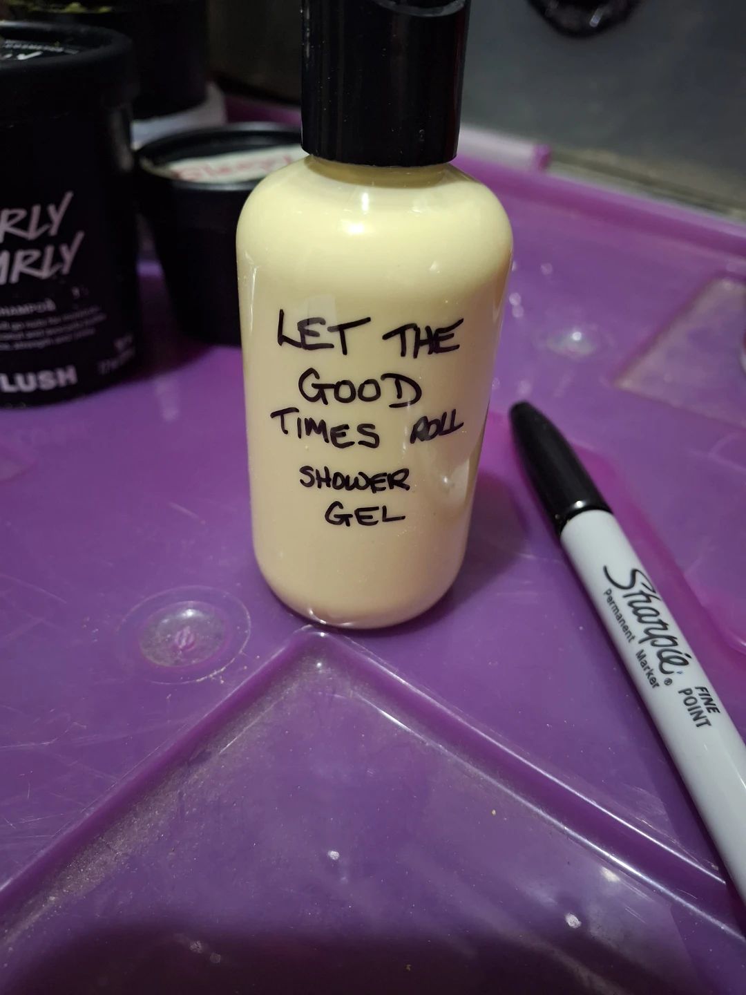 LUSH Let The Good Times Roll Body lotion