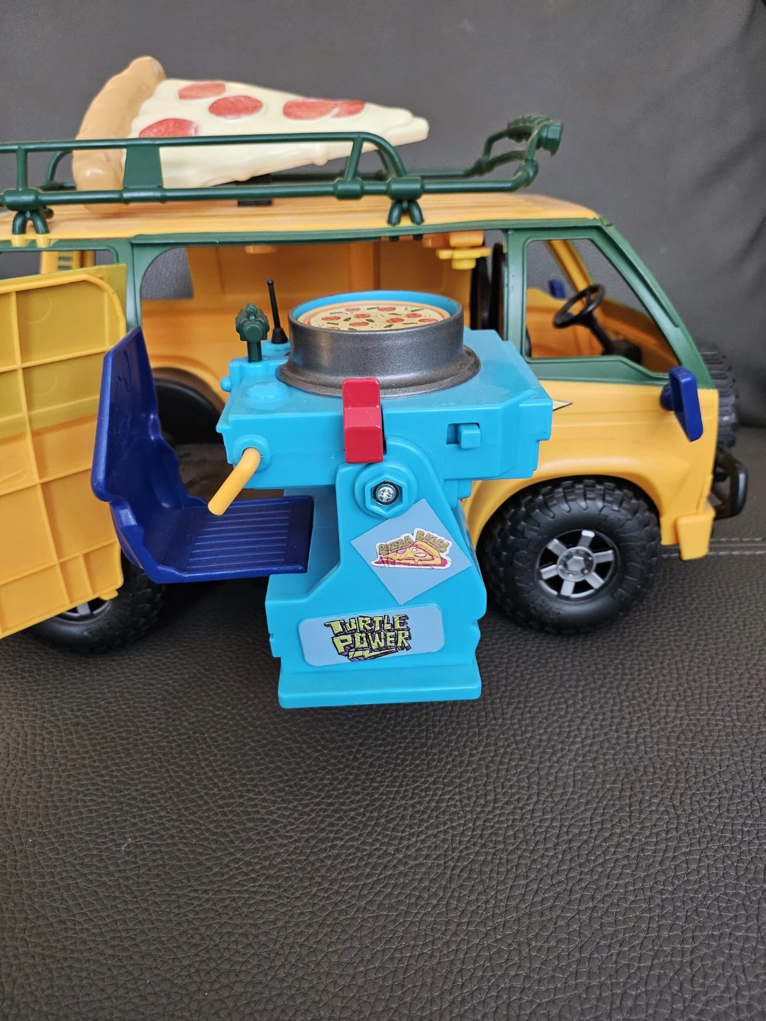 Teenage Mutant Ninja Turtles Party Wagon and Figures - photo 4