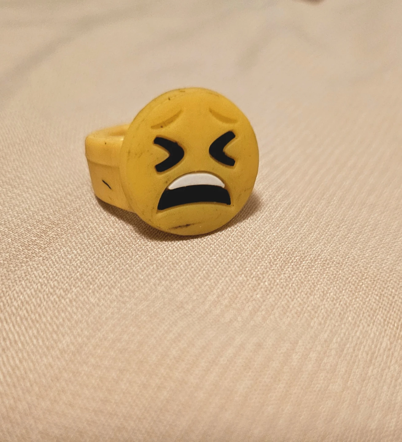 Cringe Emoji Ring 🌱