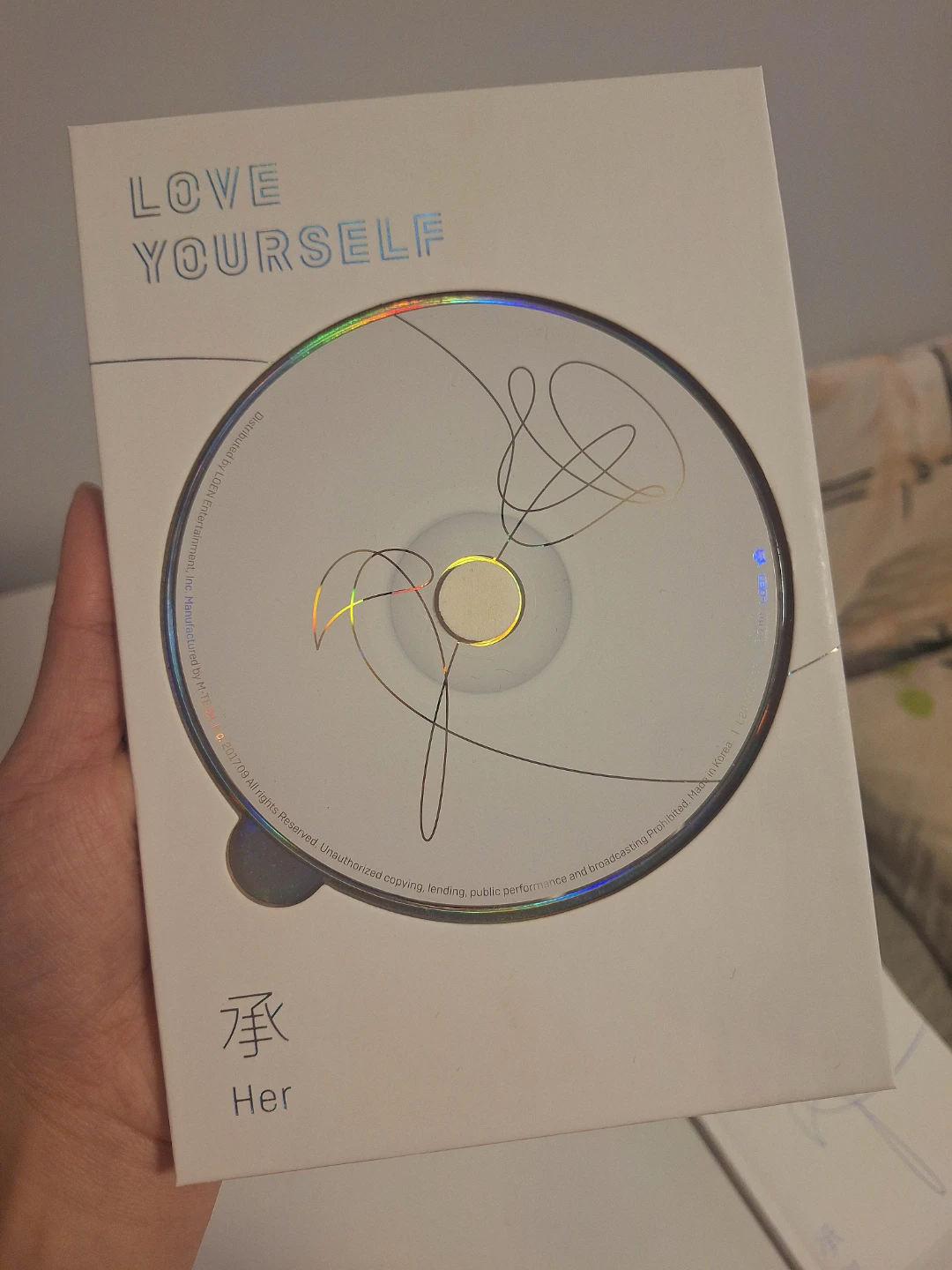 BTS Love Yourself 承 Her CD Photobook - photo 3