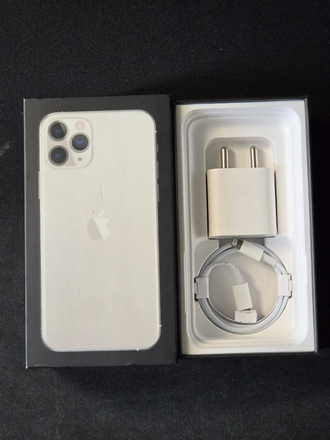 Apple iPhone 11 Pro (256 GB) Unlocked - photo 3
