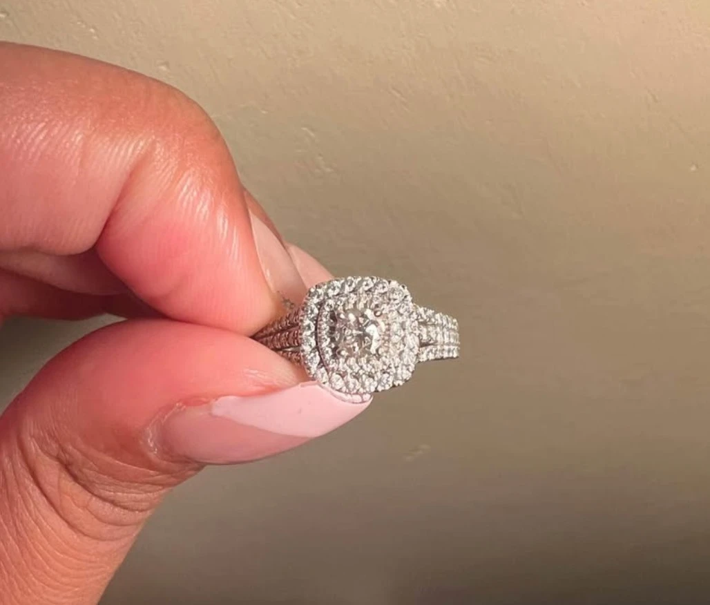 Lady's 14k White Gold Engagement Ring with Canadian Diamond - photo 3