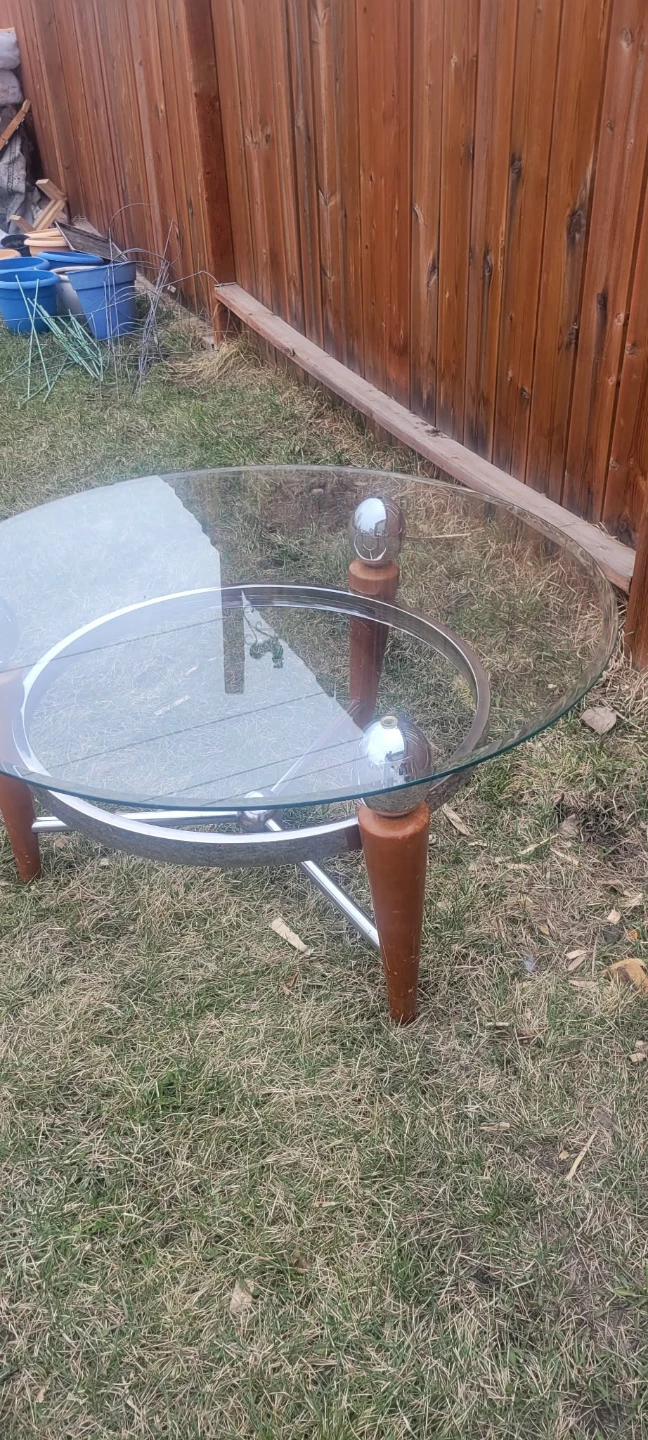Round Table - photo 2