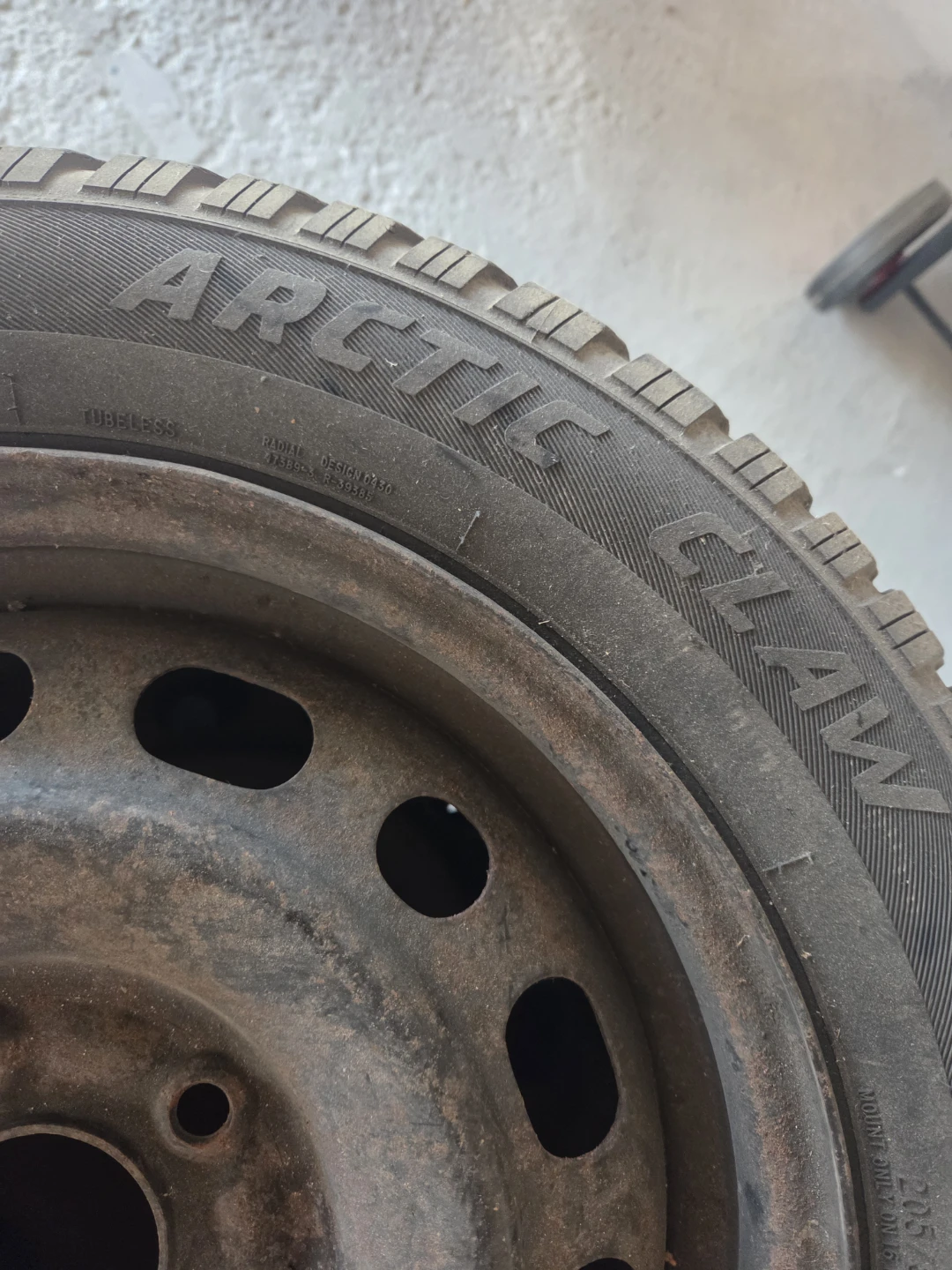 Arctic Claw Winter Tires 205/55R16 - photo 2