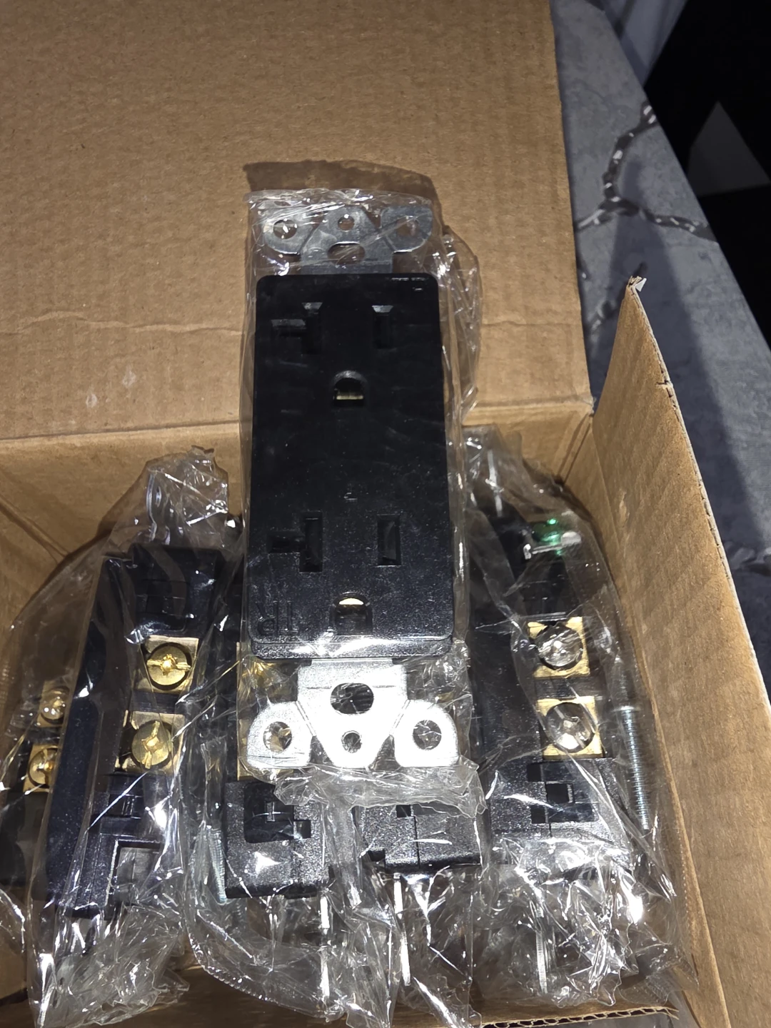 Wall outlet - photo 4